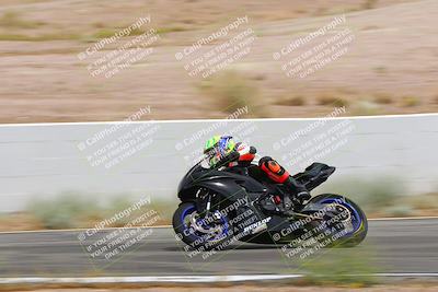 media/Jun-04-2022-WERA (Sat) [[b852bbbd55]]/Race 9 LW Twins Superbike V6 LW D Superstock/